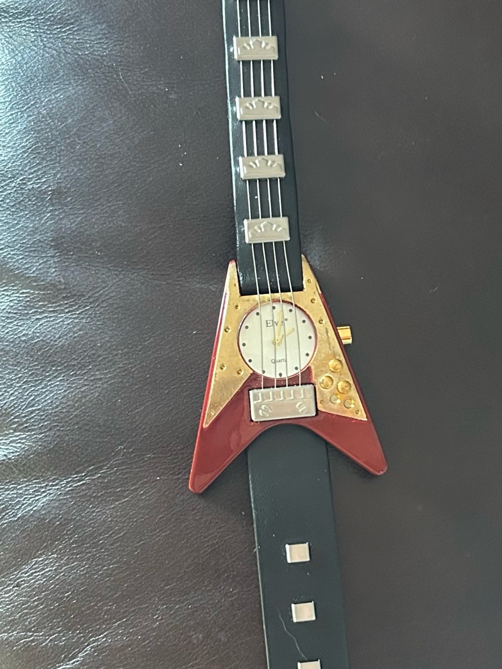 Elvis Presley Guitar Shaped Watch Novelty Wristwatch in Elvis Tin